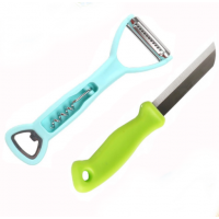 Набор кухонный (нож.овощечистка.штопор открывашка) на блистере