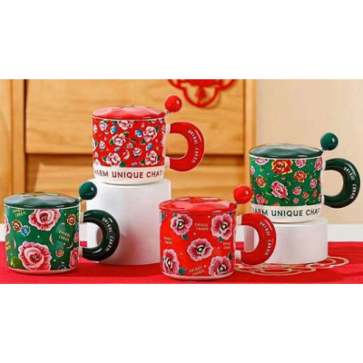 Кружка керамика "Цветочная роспись" с крышкой и ложкой 400мл в п/у 4цвета