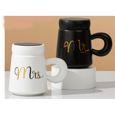 Кружка керамика "Мистер/ Миссис" 450мл с крышкой в п/у 2цв