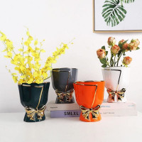 Ваза керамическая бантик 11*18см